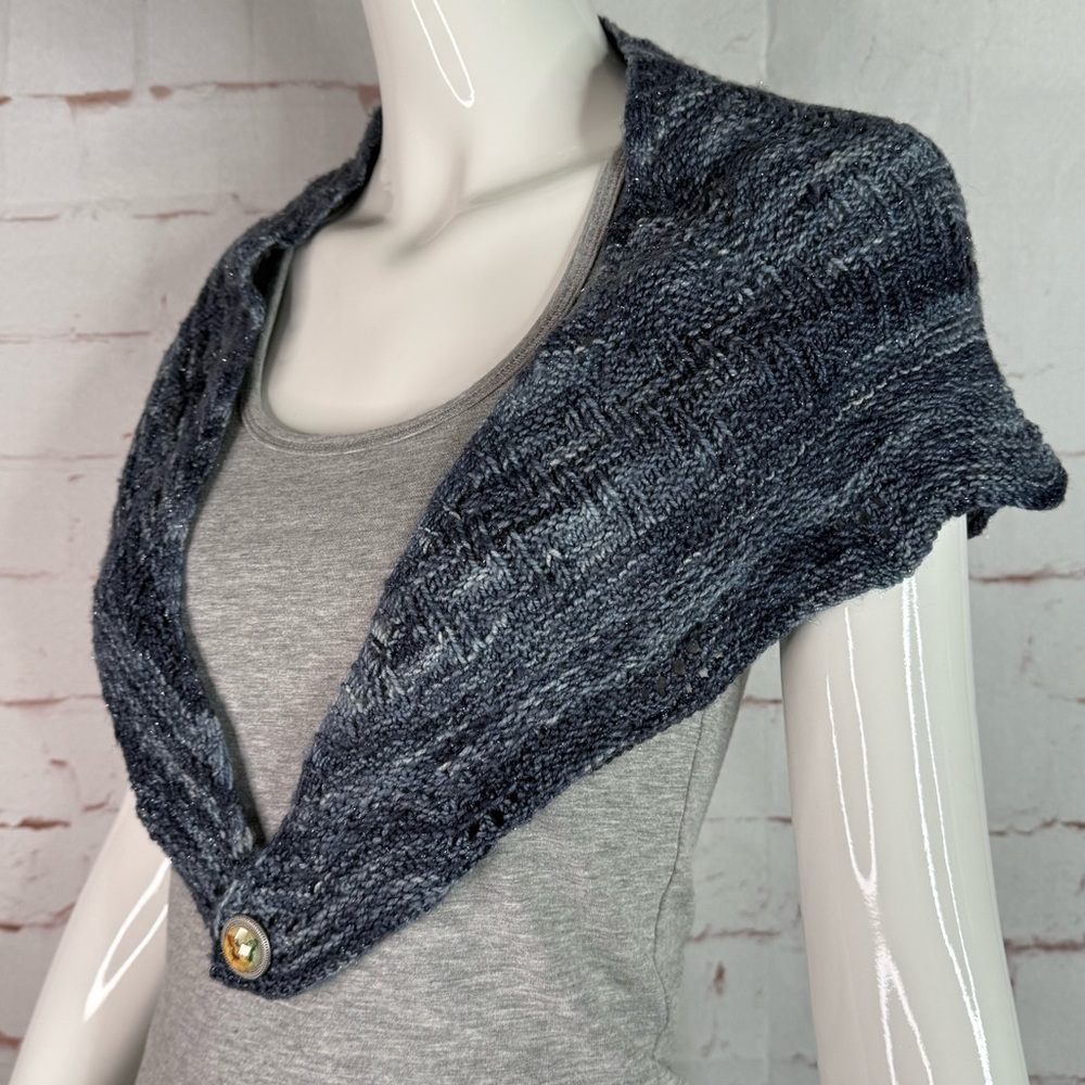 Hand Knit Ombré Slate Blue Eyelet Scallop Triangle Shoulder Shawl Wrap One Size - Picture 12 of 14